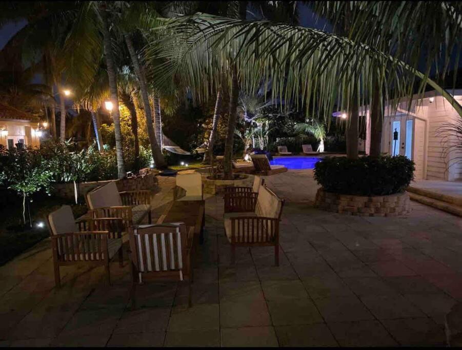 Swaying Palm Beach House Fort Lauderdale Buitenkant foto